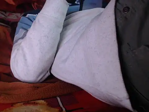 Snapshot of ThethunderPo chatting on December 2024 01:32:01 PM ThethunderPo online show from December 2024 01:32:01 PM