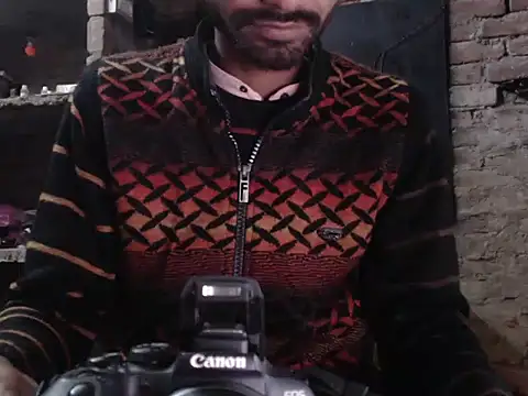 Snapshot of ThethunderPo chatting on December 2024 06:27:01 AM ThethunderPo online show from December 2024 06:27:01 AM