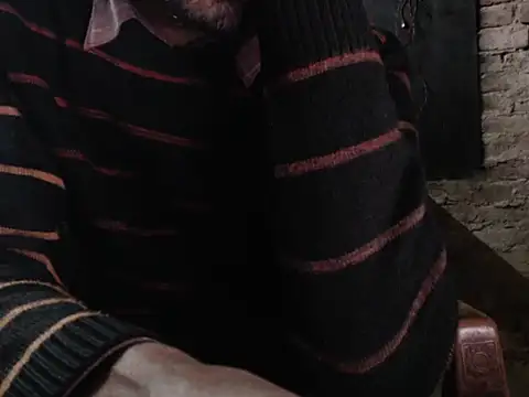 Snapshot of ThethunderPo chatting on January 2025 09:52:01 AM ThethunderPo online show from January 2025 09:52:01 AM