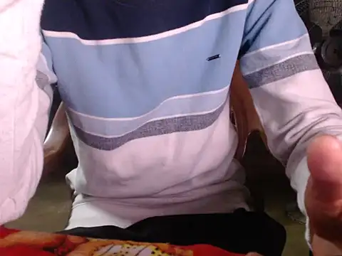 Snapshot of ThethunderPo chatting on February 2025 05:07:01 PM ThethunderPo online show from February 2025 05:07:01 PM