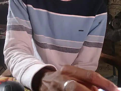 Snapshot of ThethunderPo chatting on February 2025 02:42:02 AM ThethunderPo online show from February 2025 02:42:02 AM