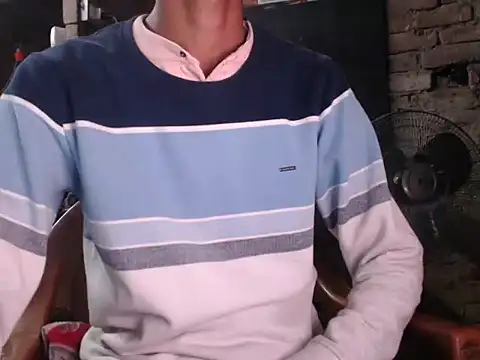 Snapshot of ThethunderPo chatting on March 2025 03:37:02 PM ThethunderPo online show from March 2025 03:37:02 PM