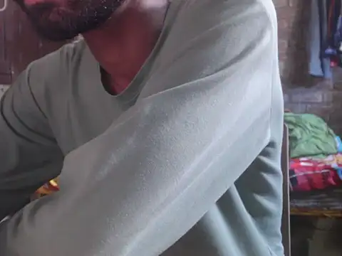 Snapshot of ThethunderPo chatting on November 2025 06:05:01 AM ThethunderPo online show from November 2025 06:05:01 AM