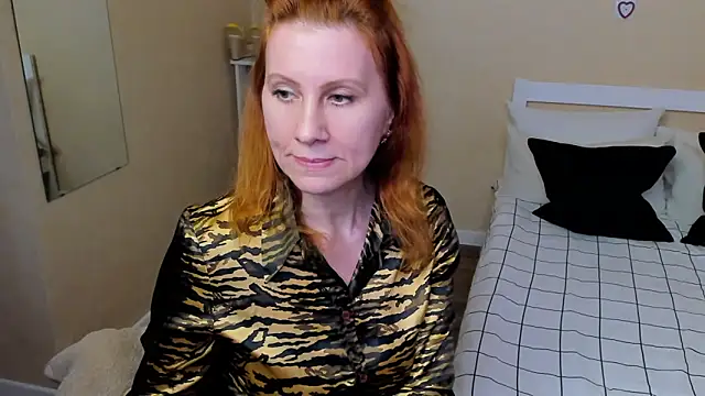 FoxySophia online show from September 2025 08:57:01 PM