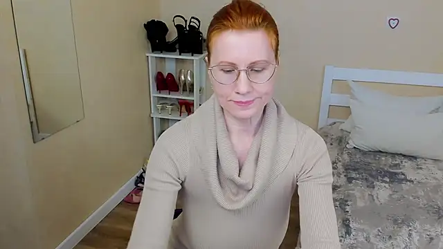 Snapshot of FoxySophia chatting on March 2026 05:44:01 AM FoxySophia online show from March 2026 05:44:01 AM