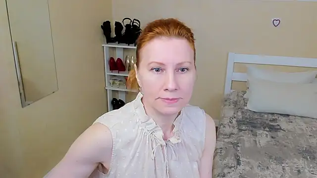 Snapshot of FoxySophia chatting on March 2026 07:01:01 AM FoxySophia online show from March 2026 07:01:01 AM