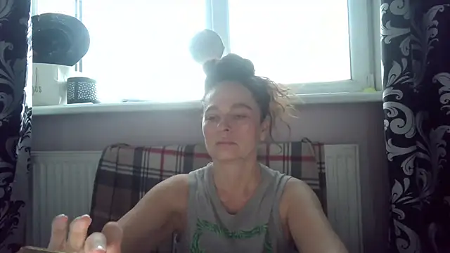 LindaStarS online show from May 2026 06:09:01 PM