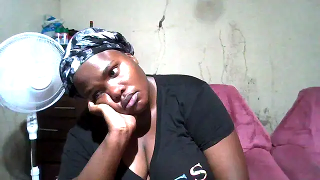 Snapshot of sexybigboobz chatting on November 2025 03:58:02 PM sexybigboobz online show from November 2025 03:58:02 PM