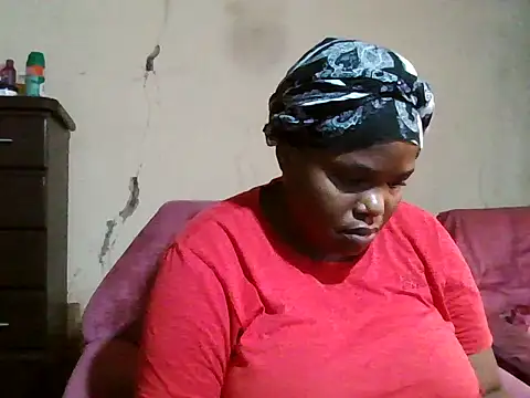 Snapshot of sexybigboobz chatting on December 2025 06:30:02 AM sexybigboobz online show from December 2025 06:30:02 AM