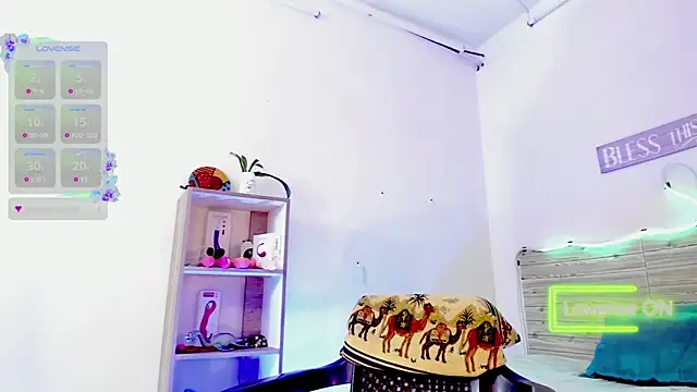 Snapshot of lilahSweet chatting on February 2025 06:01:01 PM lilahSweet online show from February 2025 06:01:01 PM