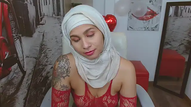 Snapshot of Shay__lee chatting on February 2025 02:15:02 AM Shay lee online show from February 2025 02:15:02 AM
