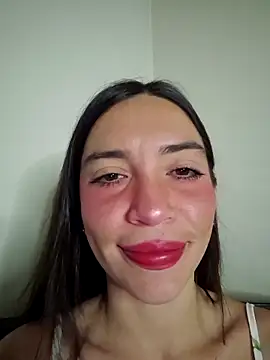 Snapshot of loveuu-bae chatting on January 2026 11:18:01 PM loveuu-bae online show from January 2026 11:18:01 PM