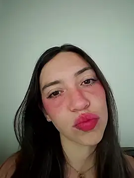 Snapshot of loveuu-bae chatting on January 2026 09:53:02 PM loveuu-bae online show from January 2026 09:53:02 PM