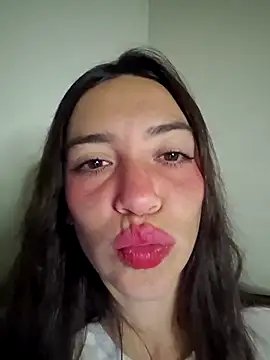 Snapshot of loveuu-bae chatting on February 2026 02:07:03 AM loveuu-bae online show from February 2026 02:07:03 AM