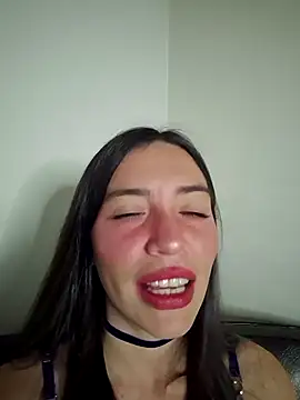 Snapshot of loveuu-bae chatting on March 2026 01:32:02 AM loveuu-bae online show from March 2026 01:32:02 AM