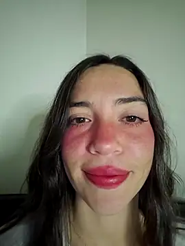 Snapshot of loveuu-bae chatting on March 2026 03:33:01 AM loveuu-bae online show from March 2026 03:33:01 AM