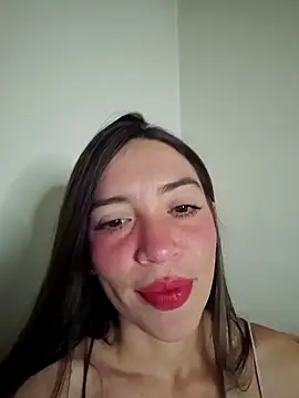 Snapshot of loveuu-bae chatting on April 2026 04:09:02 AM loveuu-bae online show from April 2026 04:09:02 AM