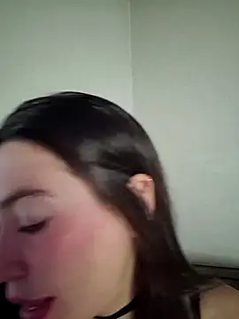 Snapshot of loveuu-bae chatting on April 2026 10:40:01 PM loveuu-bae online show from April 2026 10:40:01 PM