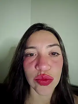 Snapshot of loveuu-bae chatting on April 2026 04:01:01 AM loveuu-bae online show from April 2026 04:01:01 AM