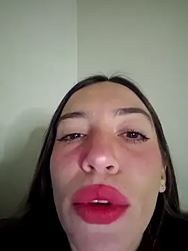 Snapshot of loveuu-bae chatting on April 2026 04:28:01 AM loveuu-bae online show from April 2026 04:28:01 AM