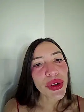 Snapshot of loveuu-bae chatting on April 2026 02:51:02 AM loveuu-bae online show from April 2026 02:51:02 AM