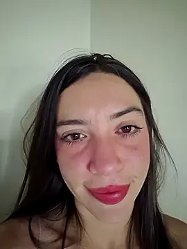 Snapshot of loveuu-bae chatting on April 2026 04:04:01 AM loveuu-bae online show from April 2026 04:04:01 AM