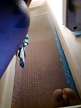 UncutHammer69 online show from October 2025 09:33:01 AM