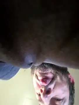 Snapshot of UncutHammer69 chatting on January 2026 06:46:01 PM UncutHammer69 online show from January 2026 06:46:01 PM