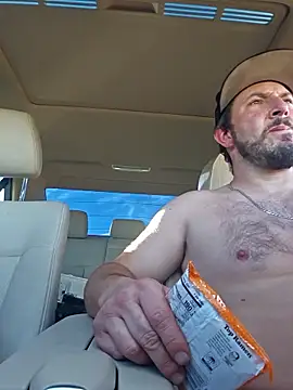 Snapshot of UncutHammer69 chatting on January 2026 11:43:02 PM UncutHammer69 online show from January 2026 11:43:02 PM