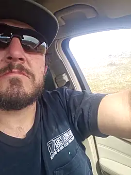 Snapshot of UncutHammer69 chatting on February 2026 09:34:01 PM UncutHammer69 online show from February 2026 09:34:01 PM