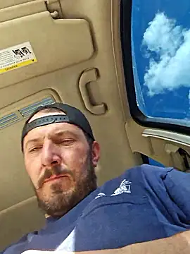 Snapshot of UncutHammer69 chatting on April 2026 09:52:01 PM UncutHammer69 online show from April 2026 09:52:01 PM