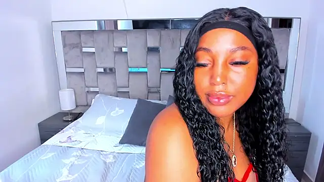 Snapshot of Cammiila chatting on February 2025 04:14:01 PM Cammiila online show from February 2025 04:14:01 PM