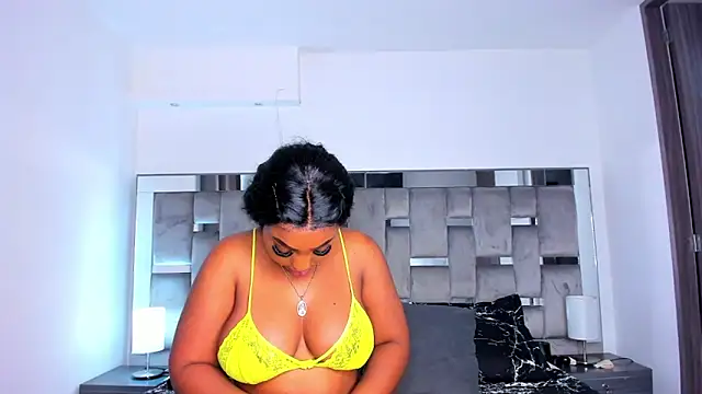 Snapshot of Cammiila chatting on February 2025 07:27:02 PM Cammiila online show from February 2025 07:27:02 PM