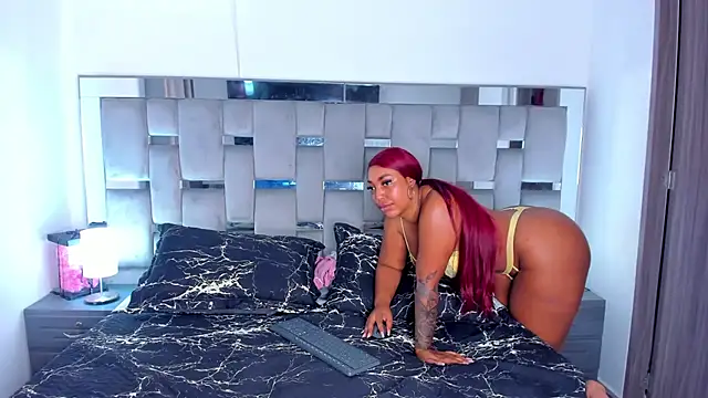 Snapshot of Cammiila chatting on December 2025 11:08:01 AM Cammiila online show from December 2025 11:08:01 AM