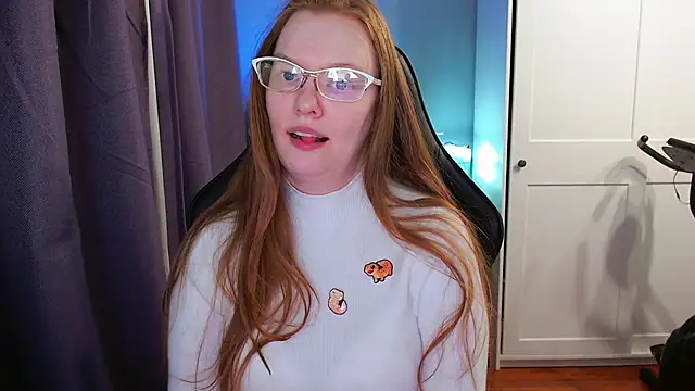 Snapshot of Lady_Inari chatting on April 2026 08:43:02 PM Lady Inari online show from April 2026 08:43:02 PM