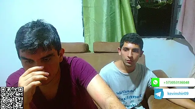 Snapshot of biglatin80 chatting on May 2026 02:40:01 AM biglatin80 online show from May 2026 02:40:01 AM