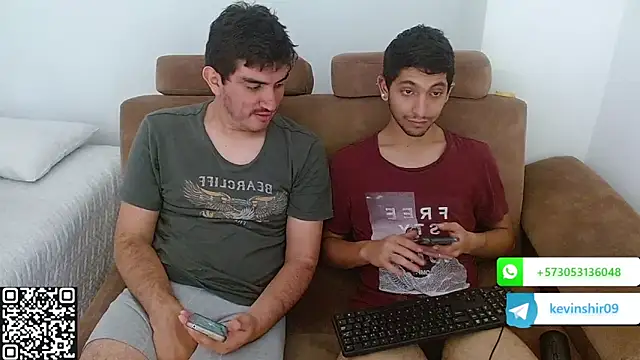 Snapshot of biglatin80 chatting on May 2026 07:41:01 PM biglatin80 online show from May 2026 07:41:01 PM