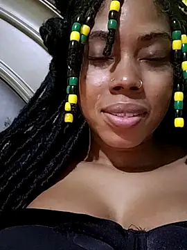 Snapshot of HONEYSWEETS_LIVE chatting on April 2026 03:31:02 AM HONEYSWEETS LIVE online show from April 2026 03:31:02 AM