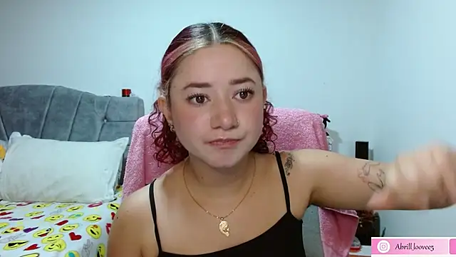 Snapshot of abril_love2 chatting on January 2025 06:32:02 PM abril love2 online show from January 2025 06:32:02 PM