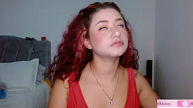 Snapshot of abril_love2 chatting on February 2025 06:01:02 PM abril love2 online show from February 2025 06:01:02 PM