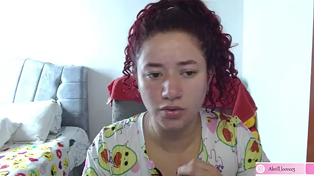 Snapshot of abril_love2 chatting on April 2026 05:35:01 PM abril love2 online show from April 2026 05:35:01 PM