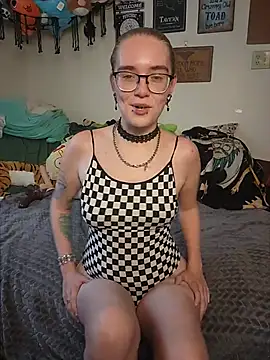 Snapshot of Izzy_Hellbourne chatting on July 2026 08:59:01 PM Izzy Hellbourne online show from July 2026 08:59:01 PM