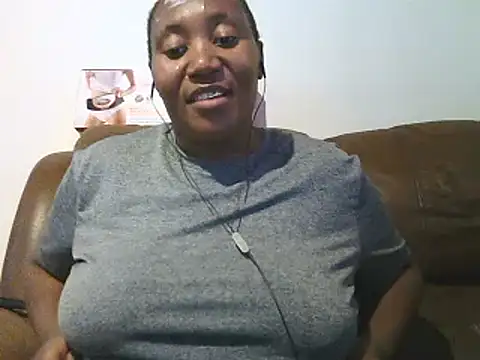 Snapshot of ebonytitts4u chatting on January 2025 04:08:01 PM ebonytitts4u online show from January 2025 04:08:01 PM