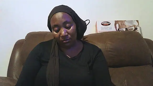 Snapshot of ebonytitts4u chatting on February 2025 08:47:01 PM ebonytitts4u online show from February 2025 08:47:01 PM