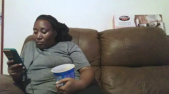 Snapshot of ebonytitts4u chatting on February 2025 05:21:01 PM ebonytitts4u online show from February 2025 05:21:01 PM