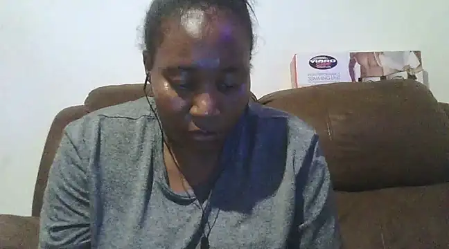 Snapshot of ebonytitts4u chatting on March 2025 10:17:02 PM ebonytitts4u online show from March 2025 10:17:02 PM