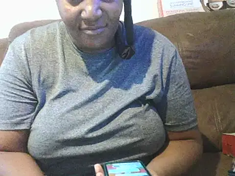 Snapshot of ebonytitts4u chatting on March 2025 04:47:02 AM ebonytitts4u online show from March 2025 04:47:02 AM