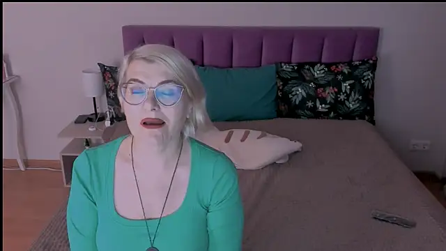 sabrinamacmarren online show from February 2025 04:50:02 PM