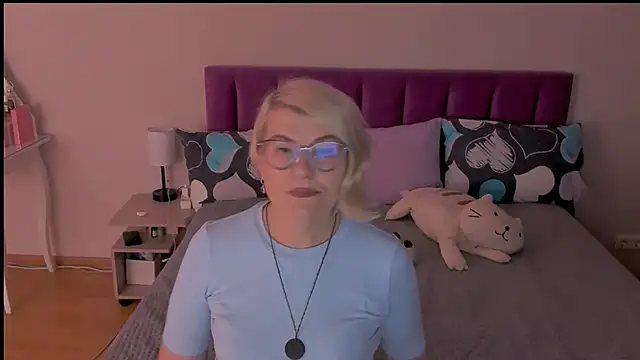 sabrinamacmarren online show from February 2025 04:44:01 PM