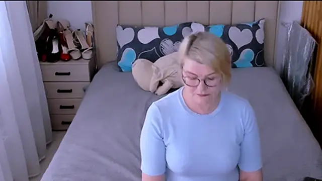 Snapshot of sabrinamacmarren chatting on June 2026 02:32:02 PM sabrinamacmarren online show from June 2026 02:32:02 PM
